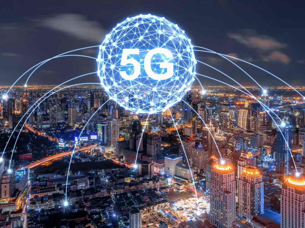 التطورات في تقنيات 5G وكيف تعيد تشكيل تجربة الاتصال